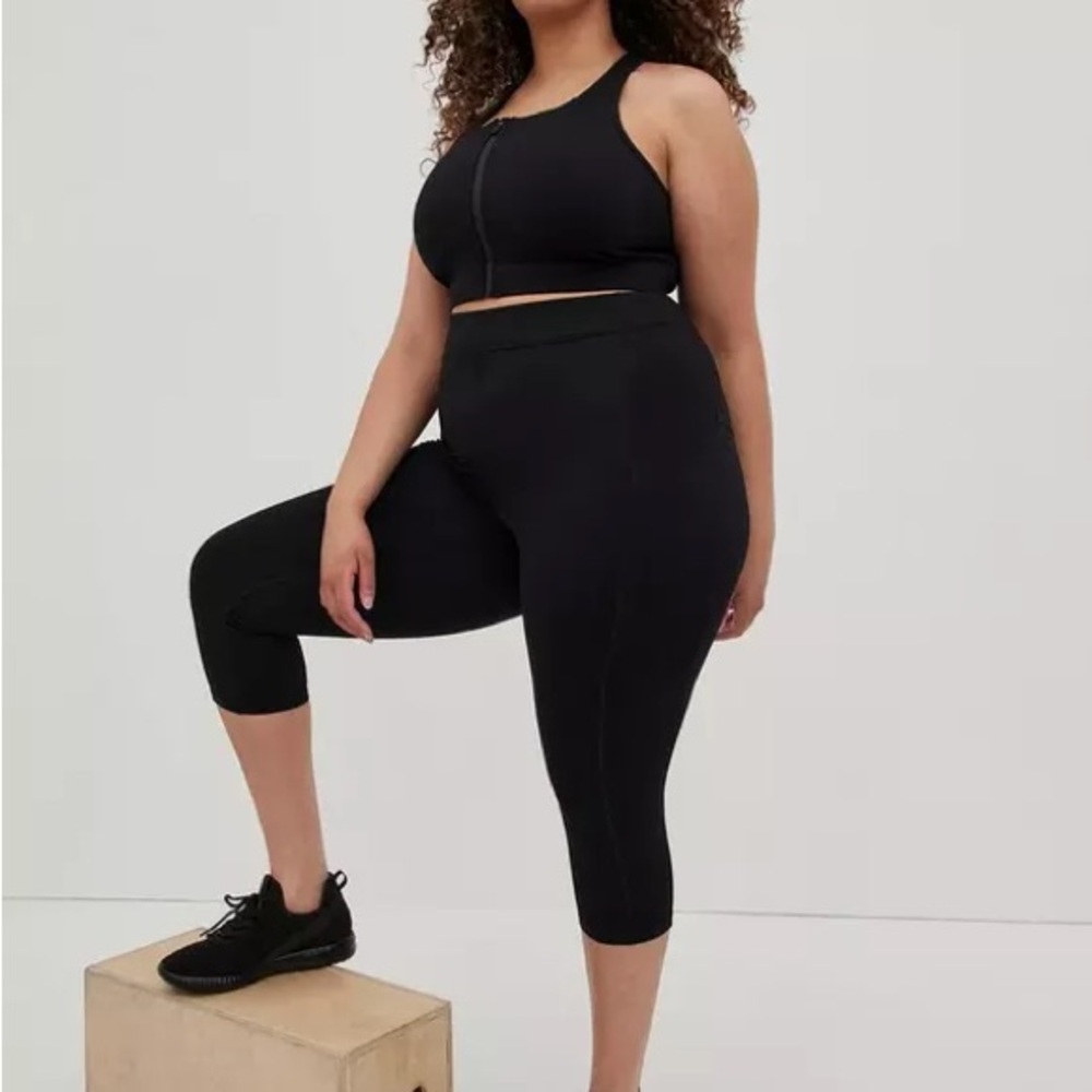 Torrid bombshell  active leggings